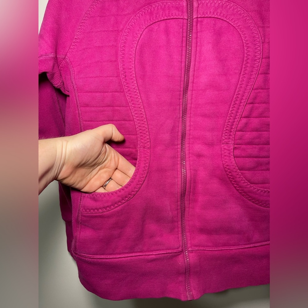 Lululemon Rasberry/Guava Calm And Cozy Scuba Cotton in Size 10 - Picture 3 of 9